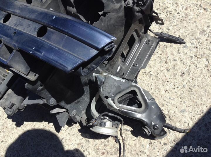 Передняя панель (телевизор) BMW Z4 E85 2004