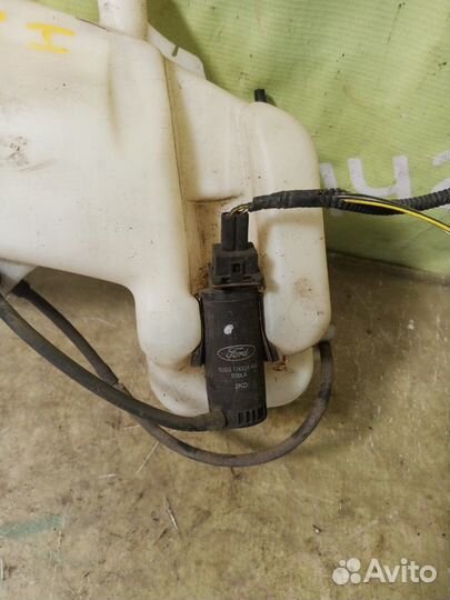 Бачок омывателя Ford Focus 1 USA седан 2.0 split