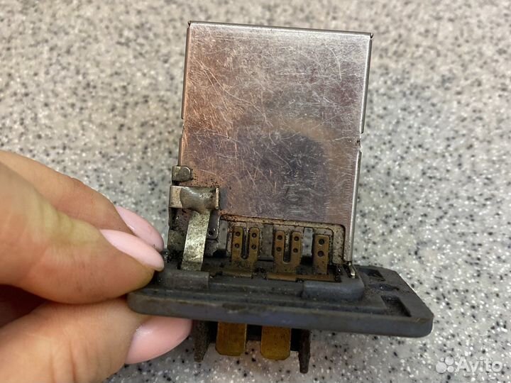 Резистор отопителя для Hyundai Sonata IV