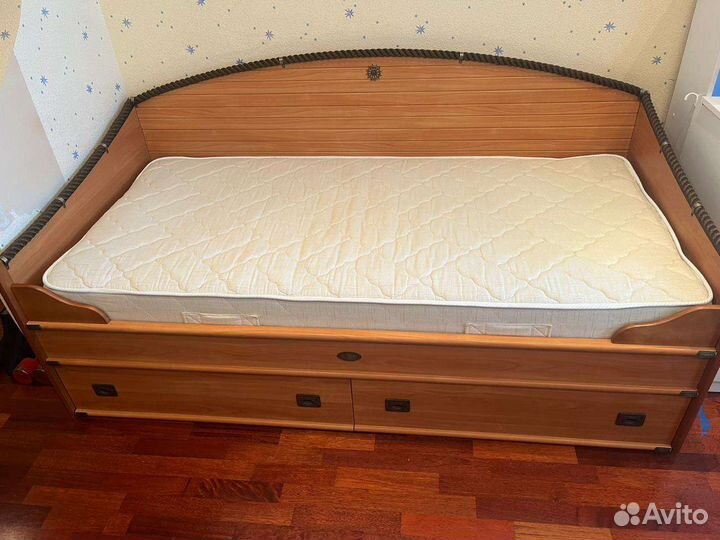 Детский мебельный гарнитур