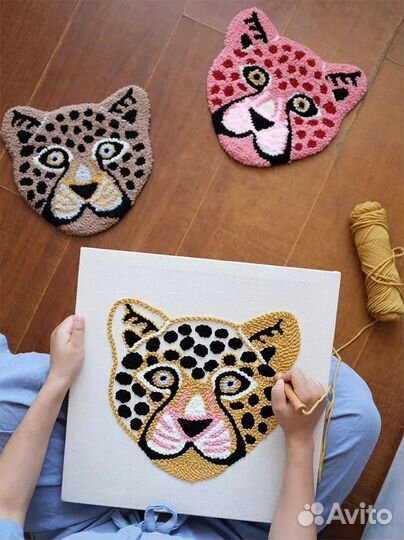 Панно настенное ковровая вышивка