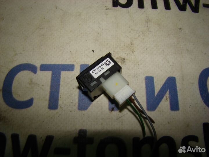 Кнопка отпирания двери багажника BMW 118i F20 2015