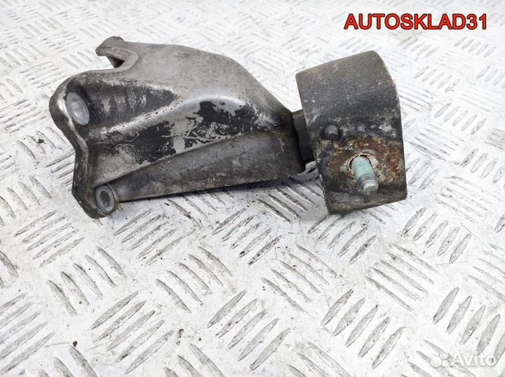 Кронштейн кпп левый Audi A4 B5 8D0399113AB