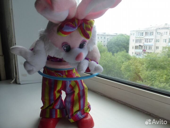 Танцующая игрушка по 399