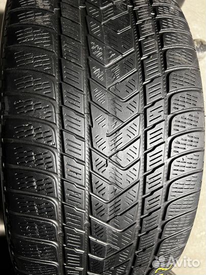 Pirelli Scorpion Winter 285/40 R22