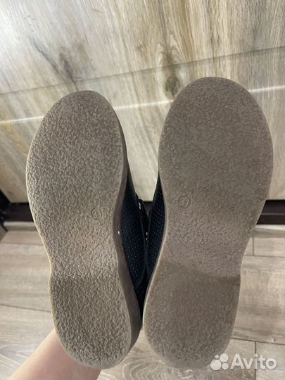 Продам туфли полуботинки для мальчика школьные