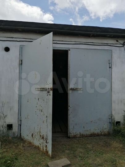 Гараж, > 30 м²