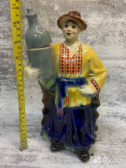 Статуэтка. штоф. хохол. казак. СССР. фарфор