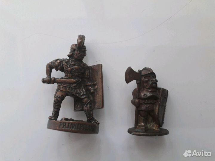 Фигурки 4см и 2,5см