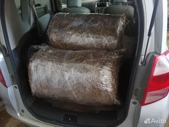 Сено, солома в тюках