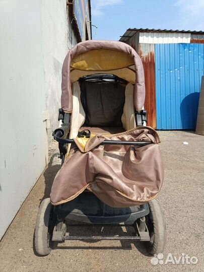 Прогулочная коляска