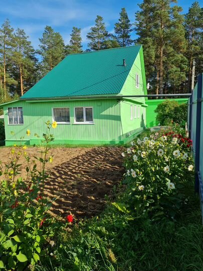 Дом 92,1 м² на участке 8,2 сот.