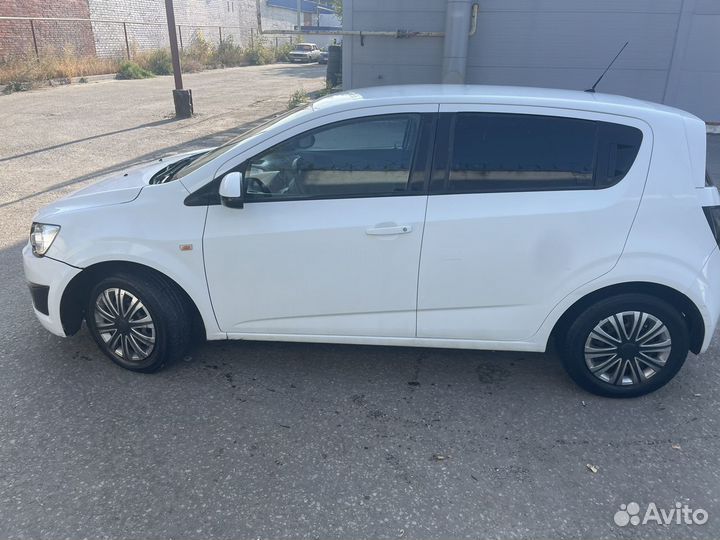 Chevrolet Aveo 1.6 AT, 2015, 90 000 км