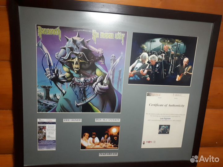 Коллекция меморабилий с автографами Сертификаты