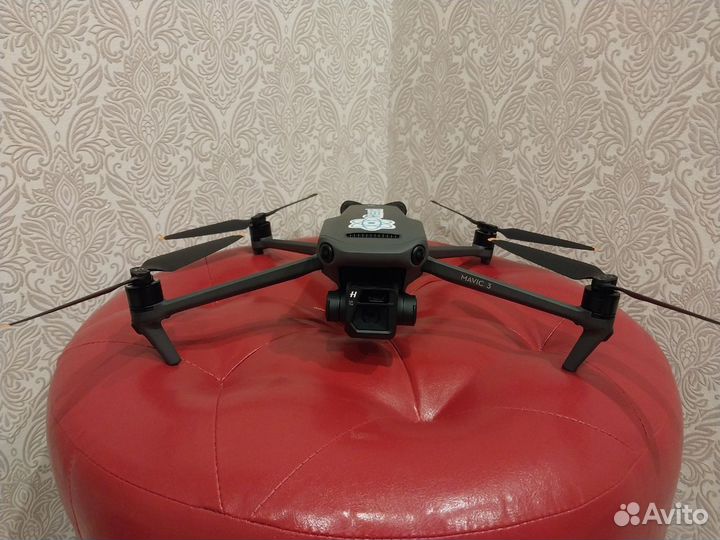 Квадрокоптер DJI Mavic 3
