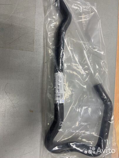 Шланг теплообменника BMW новый 11537581872