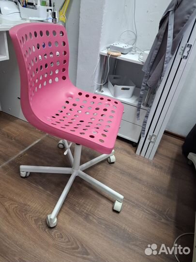 Стул IKEA на колесиках