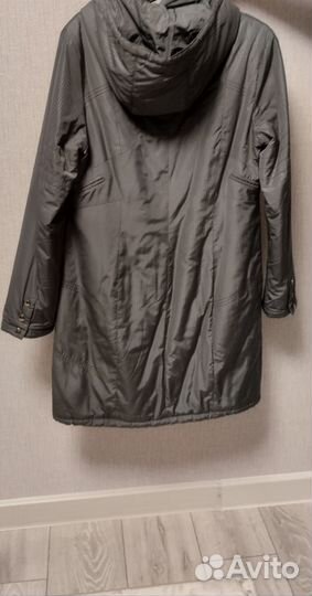 Лёгкая женская куртка