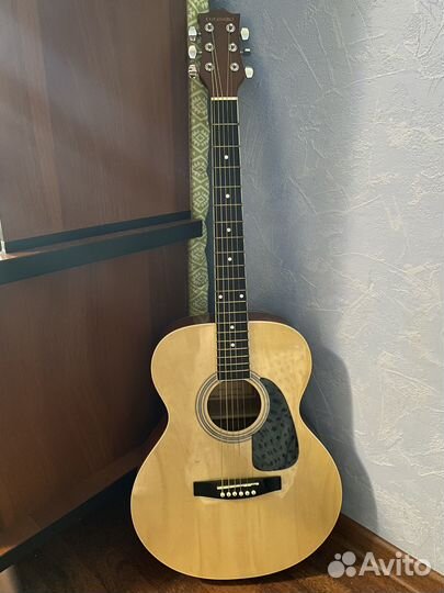 Акустическая гитара