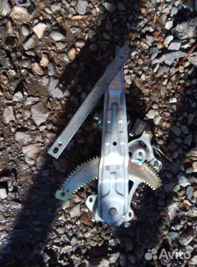 Стеклоподъемник задний левый Nissan March AK12