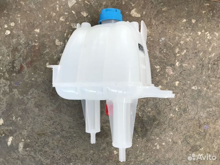 Расширительный бачок Пежо Боксер 3 (новый) kale