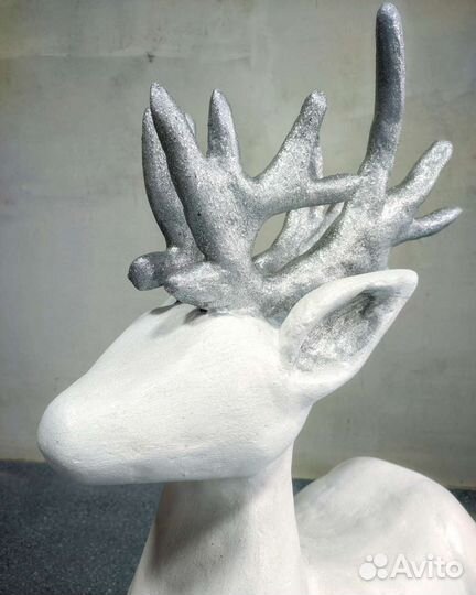 Олень новогодний