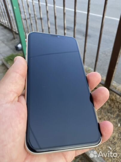 iPhone 11 64 gb (акб 98)