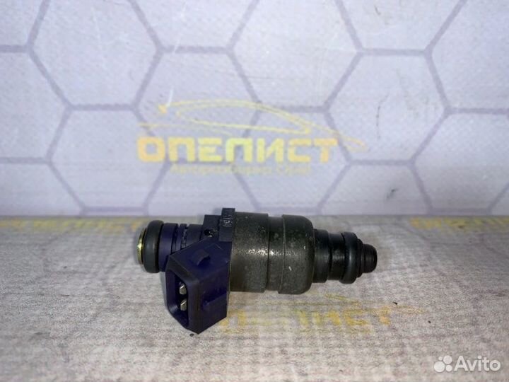 Форсунка топливная Opel Meriva A Z18XE