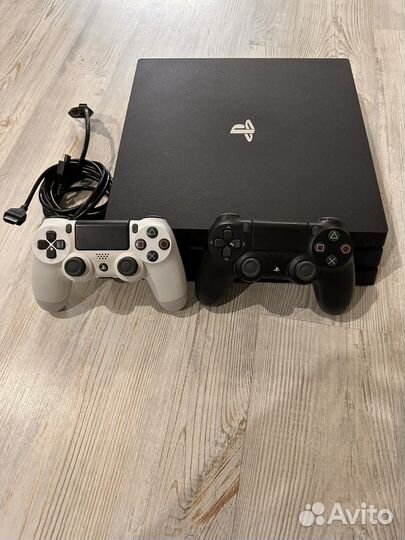 Sony PS4 pro 1tb
