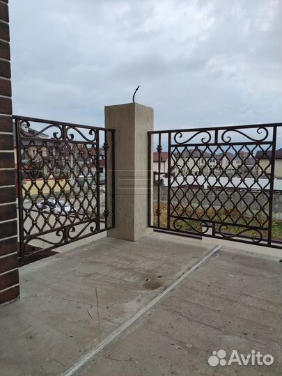 Кованые ограждения на балкон