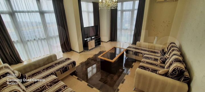 2-к. квартира, 80 м², 8/10 эт.