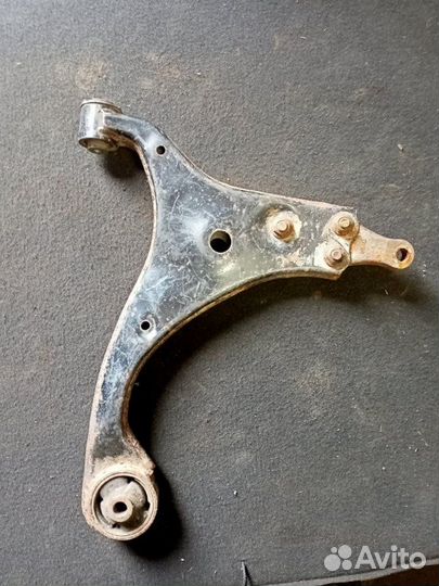 Рычаг подвески передний правый Kia Cerato 2009