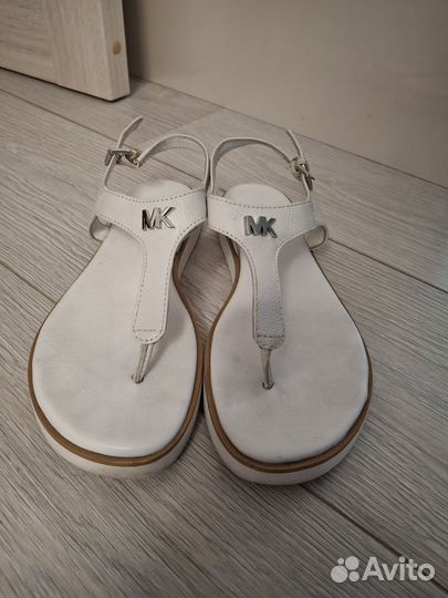 Сандалии женские