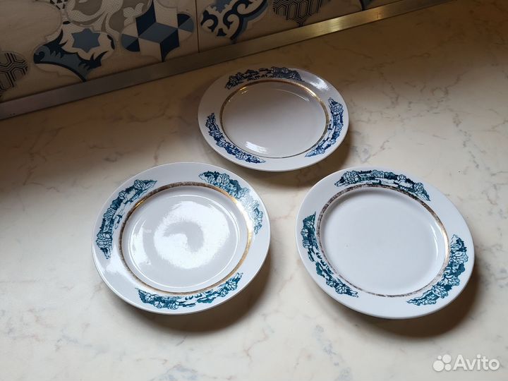 Набор тарелок