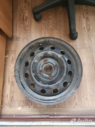 Продаю резину с дисками