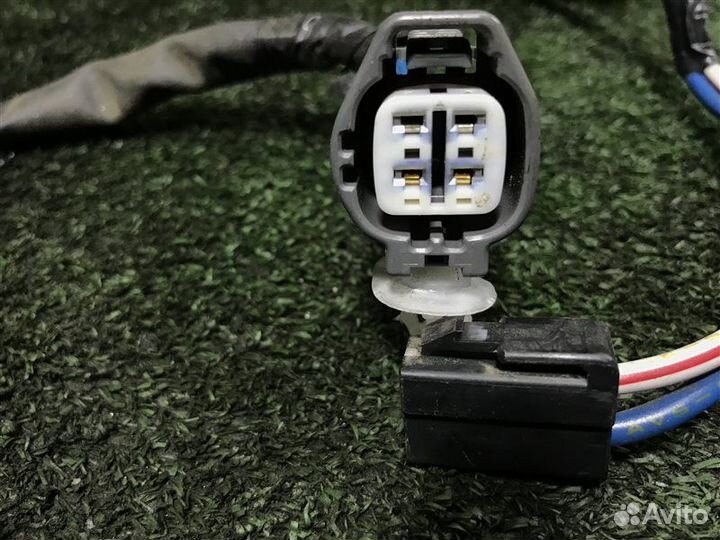 Проводка под торпедо Toyota Vista ZZV50 1zzfe 1999