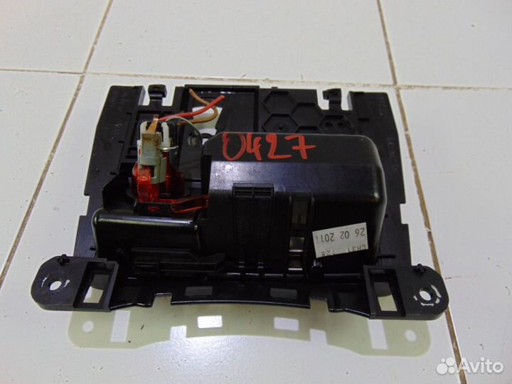 Пепельница центральной консоли Audi Q5 8RB 3.2L