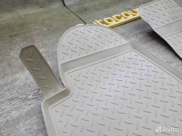 Коврики в салон Ford Escape I (2000-2007) Бежевые