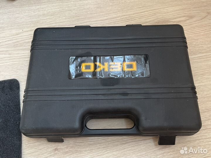 Набор инструментов для авто в чемодане