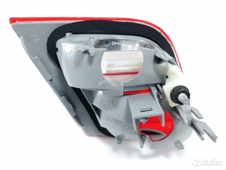 Фонарь правый задний внутр BMW E46 купе рест