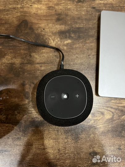 Умная колонка JBL Link Music с Алисой