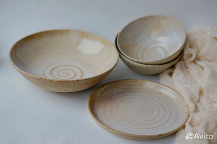 Керамические миски и тарелки ручной работы