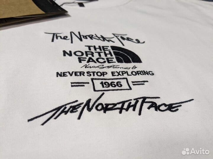 Футболка The North Face