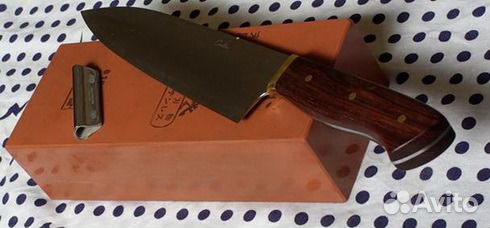 Точу ножи на водяных японских камнях