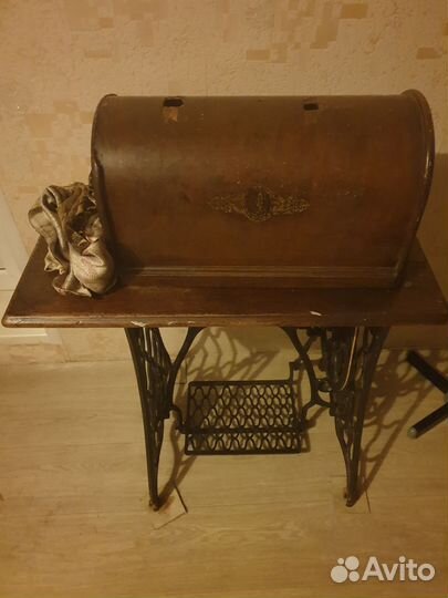 Швейная машина Singer