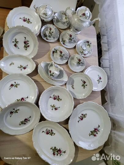 Набор столовой посуды на 6 персон