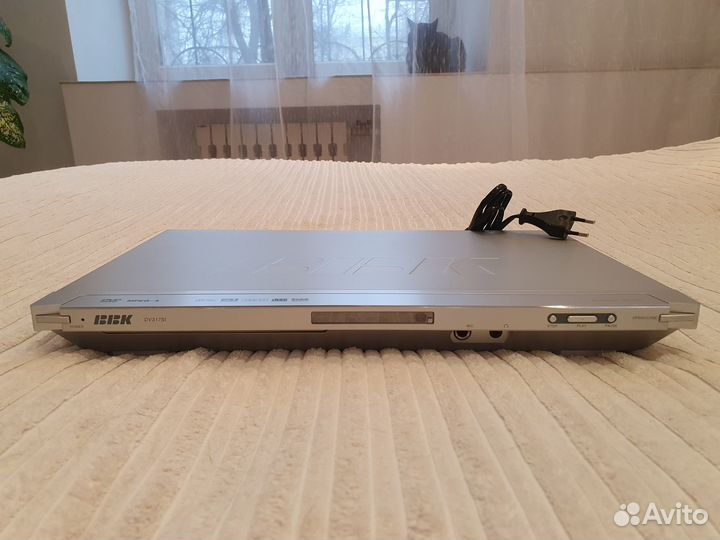DVD плеер BBK dv317si