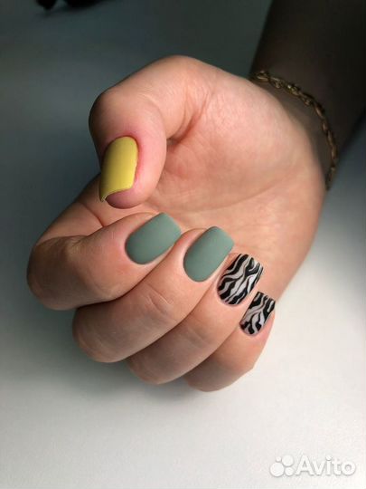 Мастер маникюра и педикюра