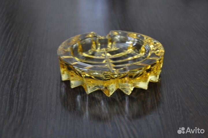 Пепельница цветная хрустальная