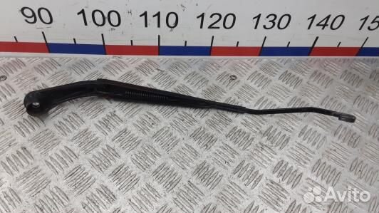 Щеткодержатель лобового стекла chrysler 300C 1 (4B